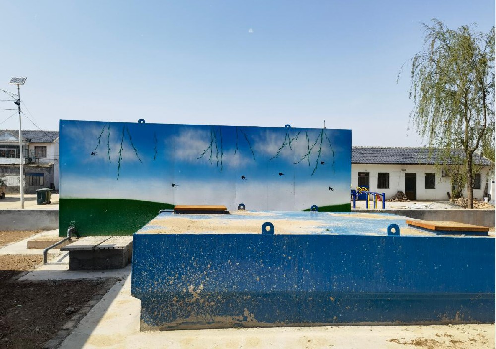 一體化污水處理設(shè)備是用什么方式來除臭的呢？